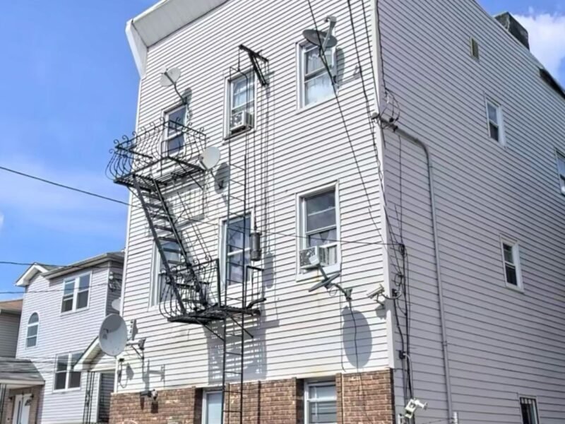 311 Bond St Elizabethport, NJ 07206 Estados Unidos