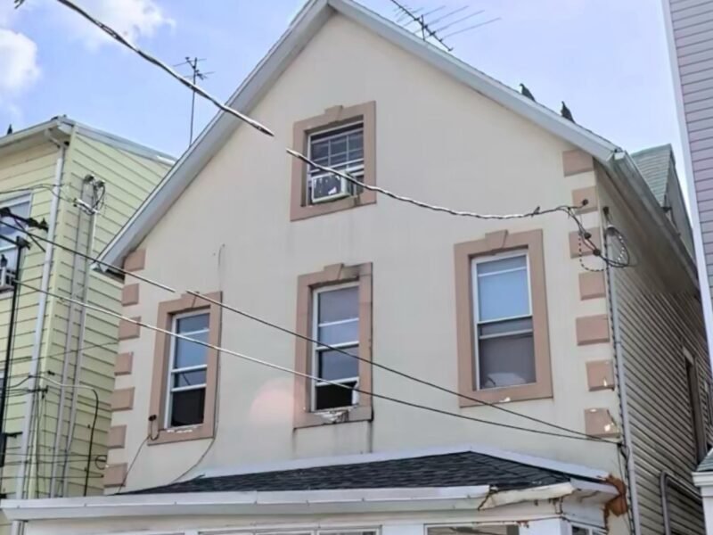 142 Inslee Pl Elizabethport, NJ 07206 Estados Unidos