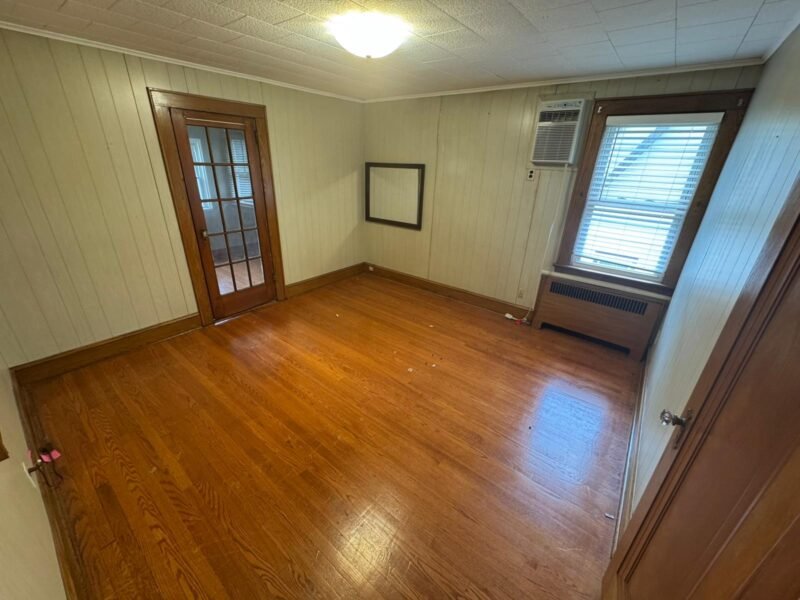 113 Gesner St, Linden, NJ 07036