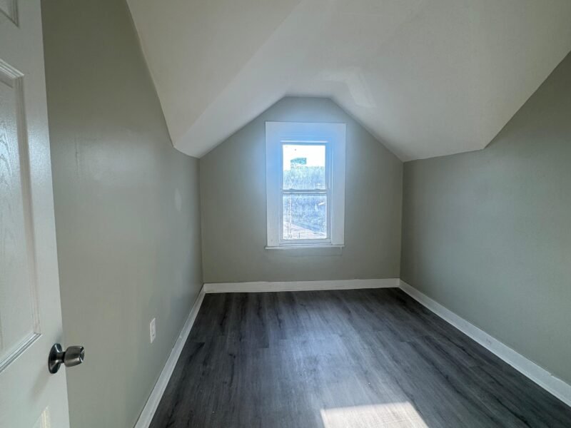 556 E 18th St Paterson, NJ 07514