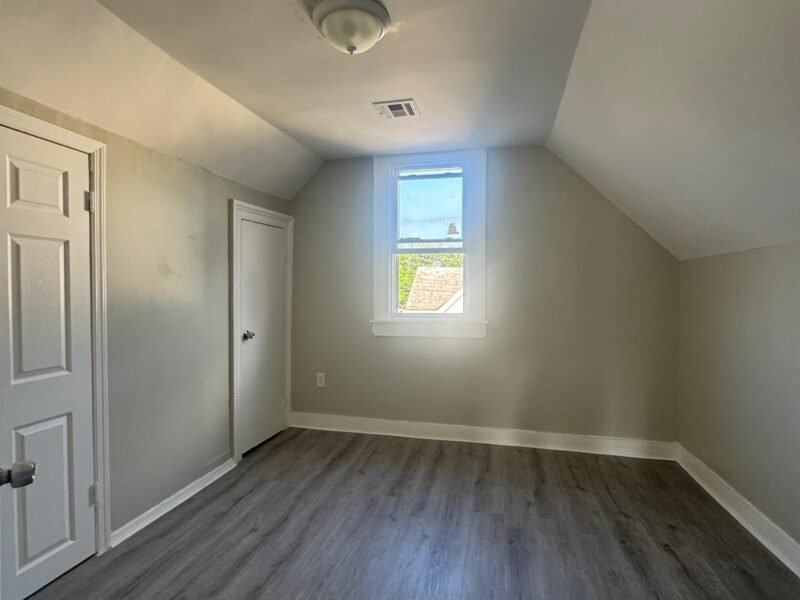 556 E 18th St Paterson, NJ 07514