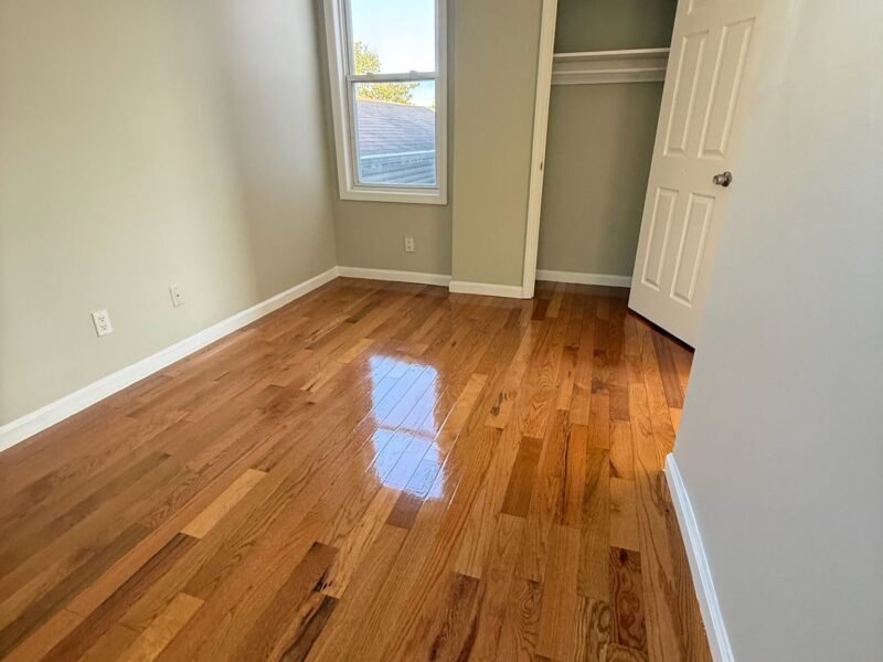 893 Hunterdon St Newark, NJ 07112