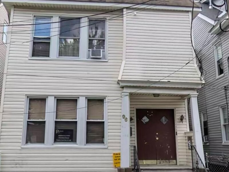 93 Rose Terr Newark, NJ 07108 Estados Unidos