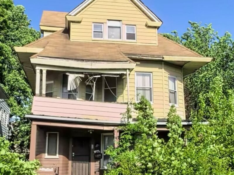 98 S Grove St East Orange, NJ 07018 Estados Unidos