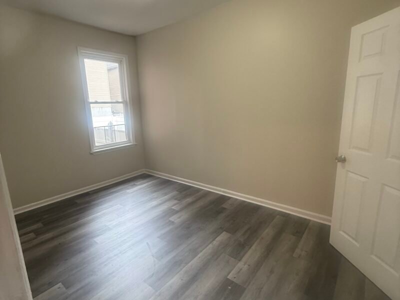 SOLO CON UN MES DE DESPOSITO