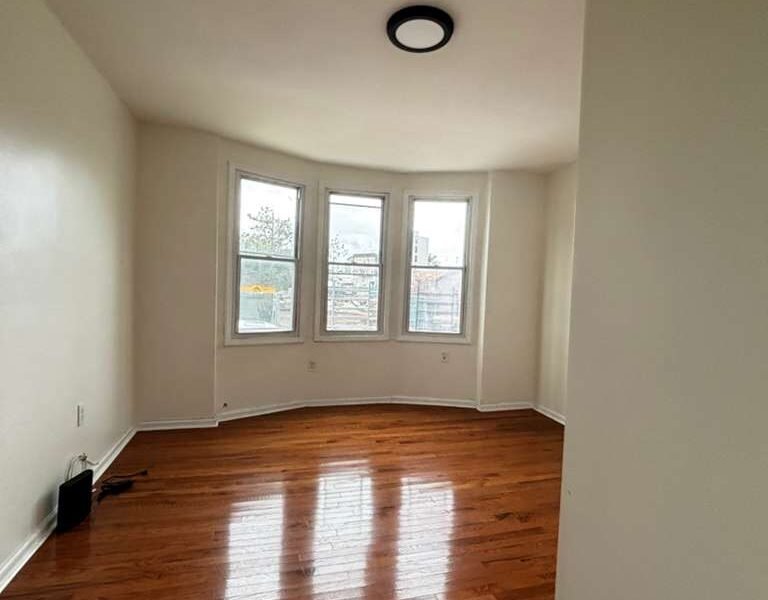 652 South 11Th St, Newark, NJ 07103