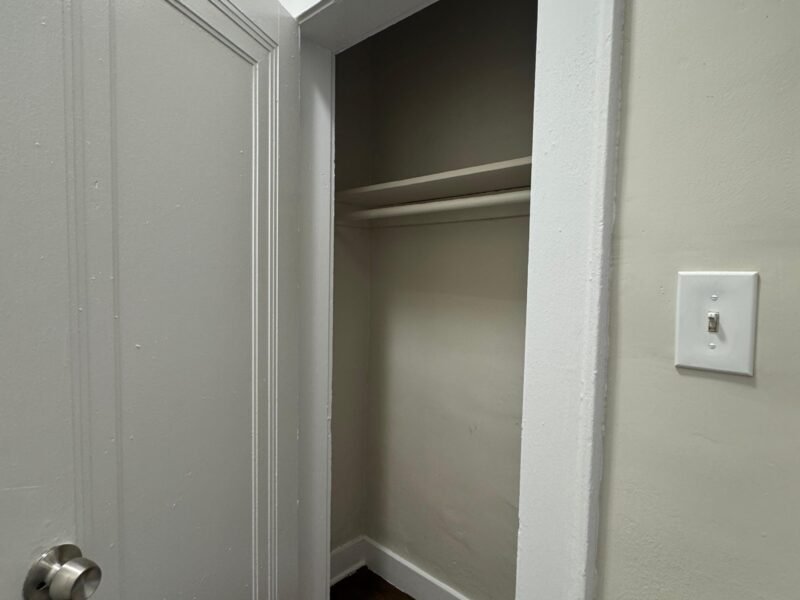 24 S Grove St, East Orange