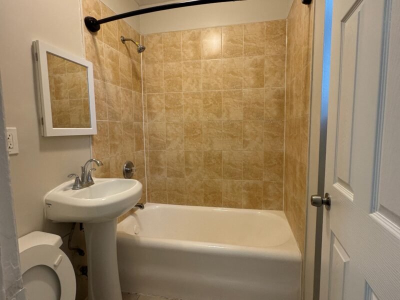 24 S Grove St, East Orange