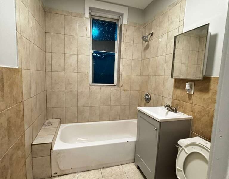 384 Bergen Ave, Jersey City