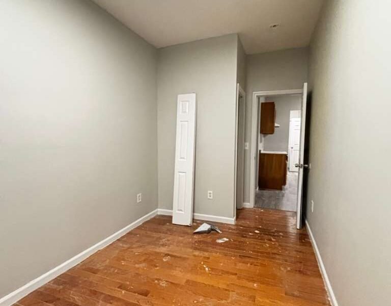 384 Bergen Ave, Jersey City