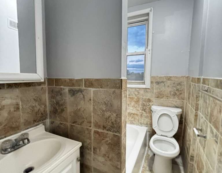 90 Lake St, Jersey City