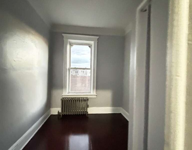 90 Lake St, Jersey City