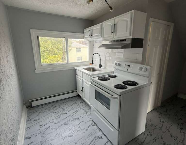 50 Parkhurst St, Newark