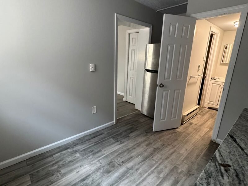 275 N 10th St, Newark