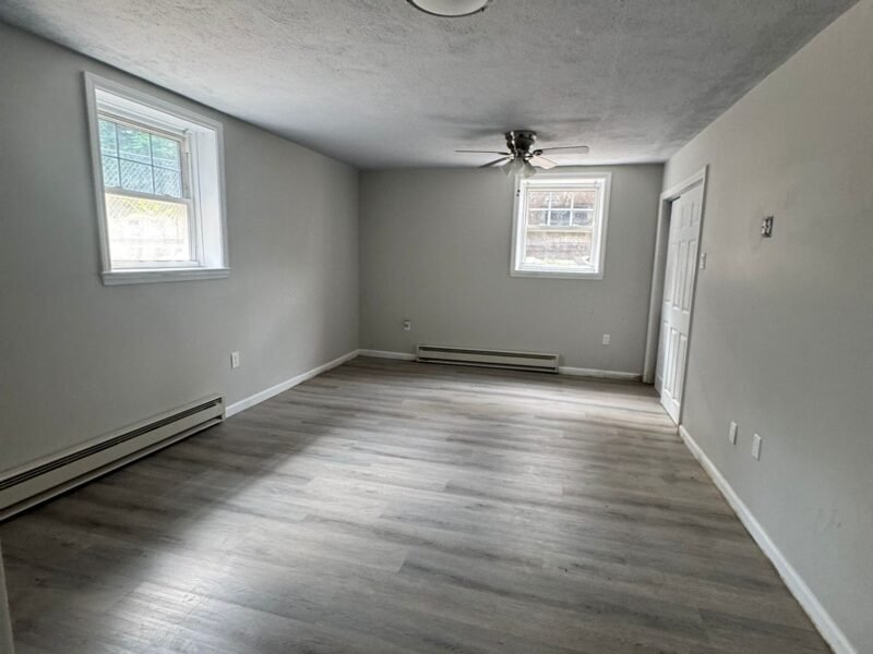 275 N 10th St, Newark