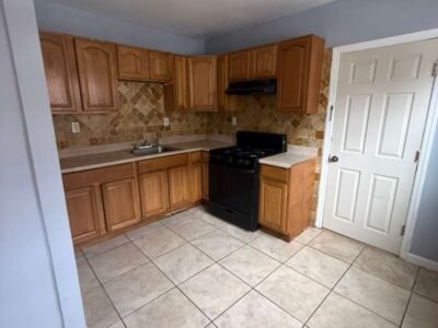 131 Osborne Terr Newark, NJ 07108