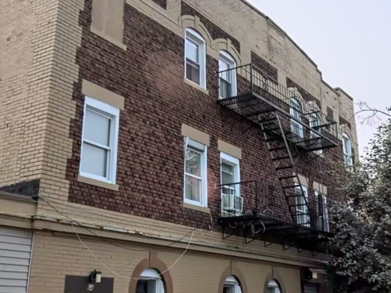 64 Springdale Ave East Orange, NJ 07017 Estados Unidos