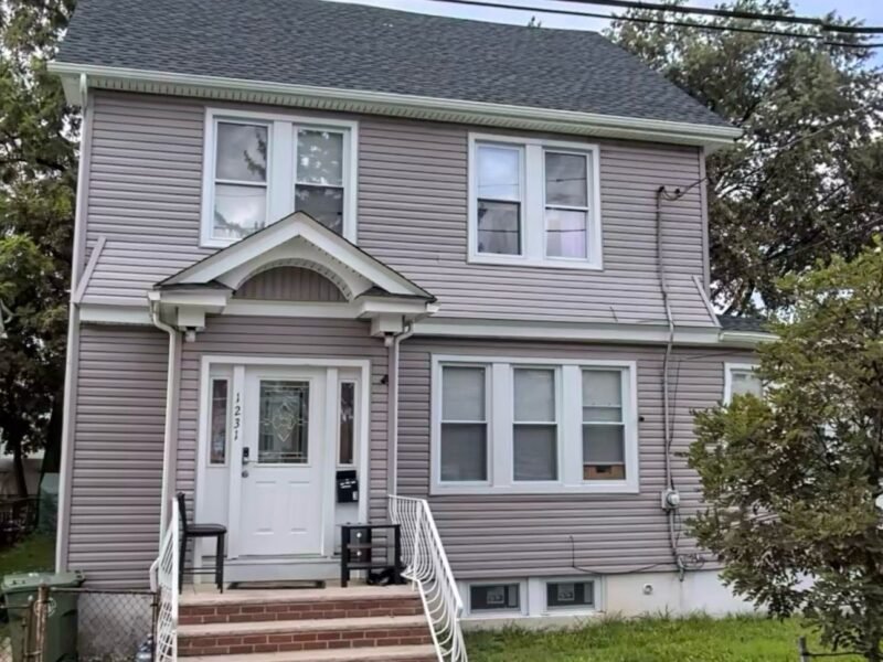 1231 E Henry St, Linden