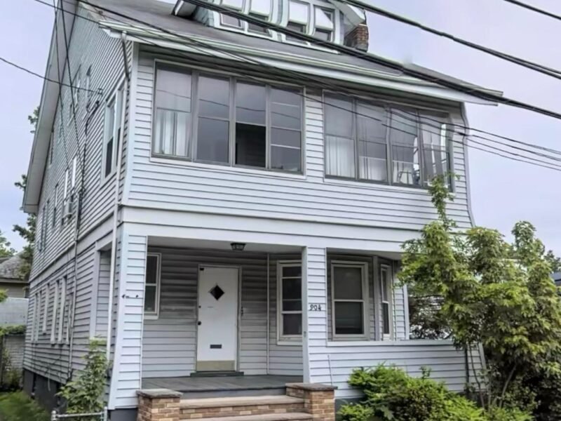 904 S 20th St, Newark