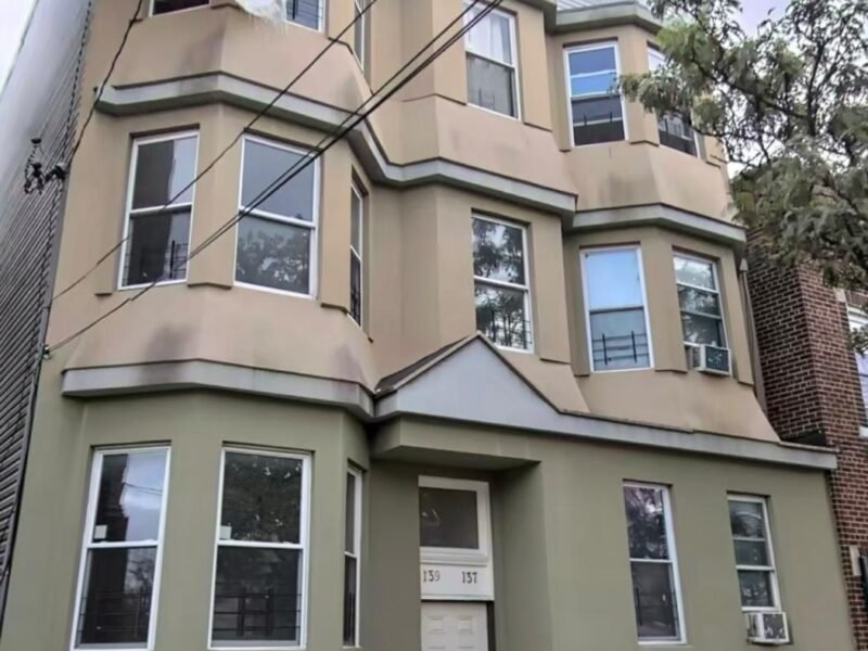 137 Parker St, Newark