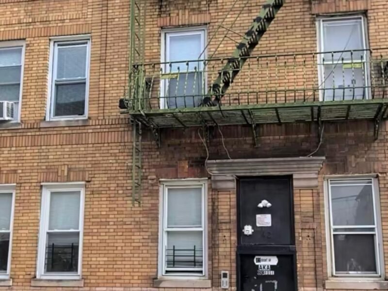 392 Rose Ave Jersey City, NJ 07305 Estados Unidos