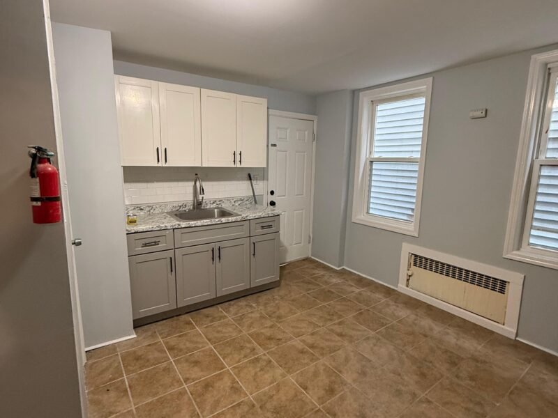 99 Brookdale Ave Newark, NJ 07106