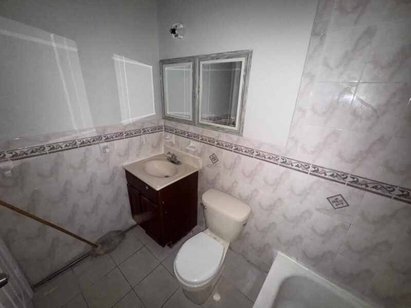 303 3rd St Elizabeth, NJ 07206, ESTADOS UNIDOS