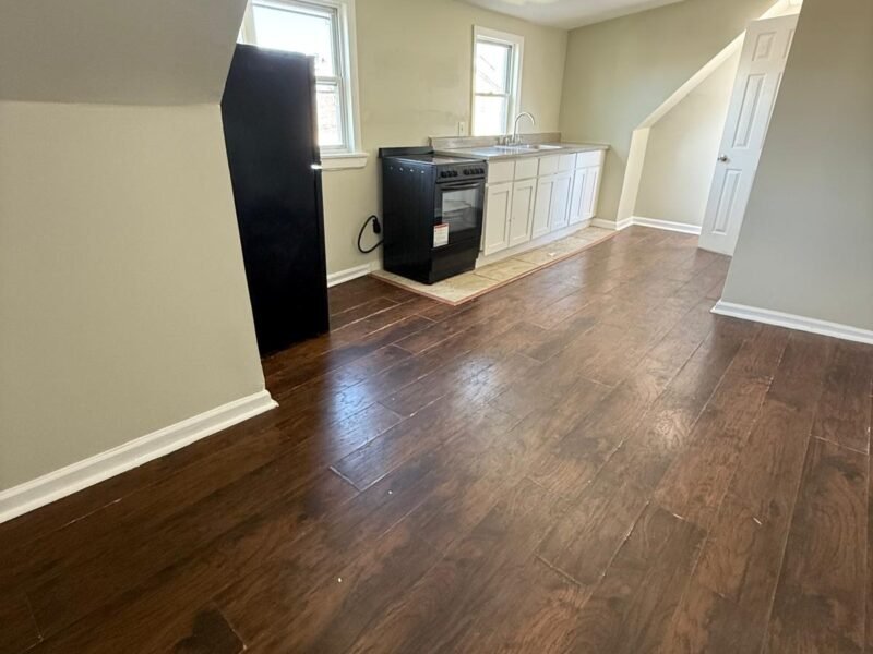 402 S Eighth St Newark, NJ 07103