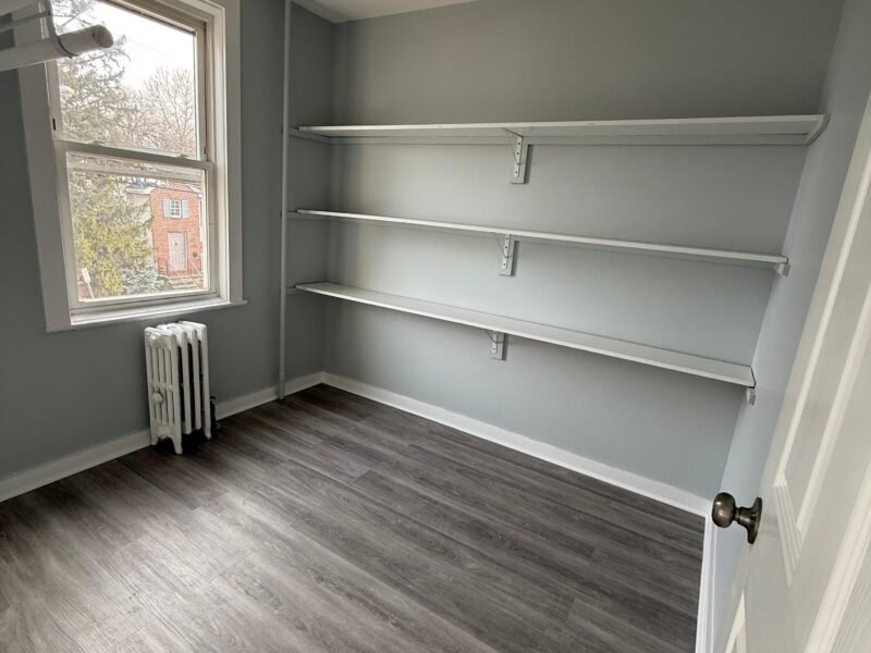 99 Brookdale Ave Newark, NJ 07106