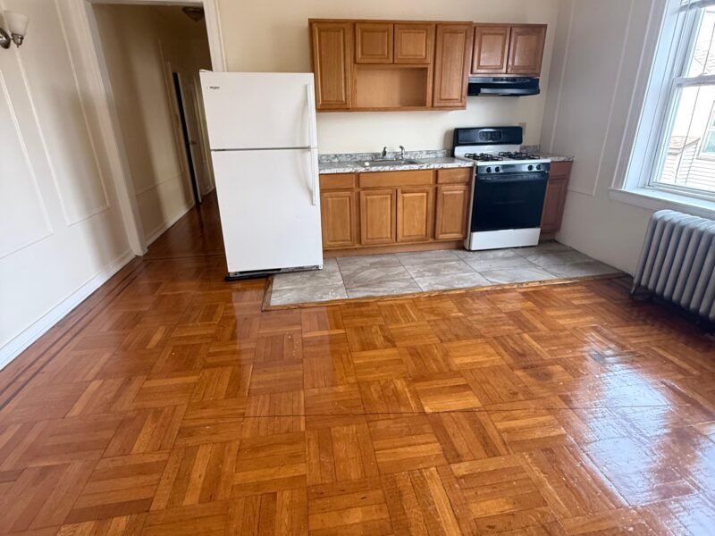 8 Monticello Ave Newark, NJ 07106