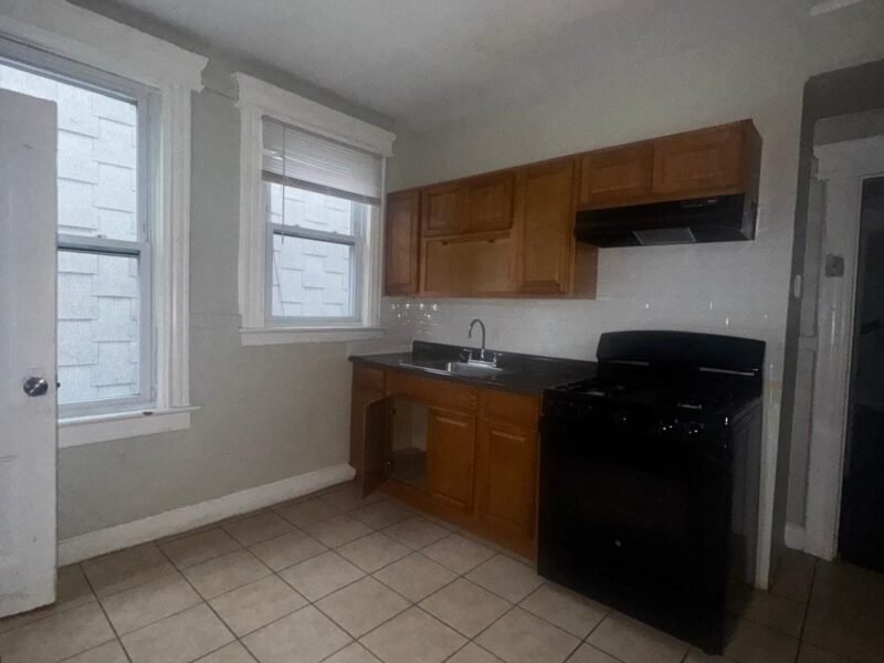 138 Seymour Ave Newark, NJ 07108