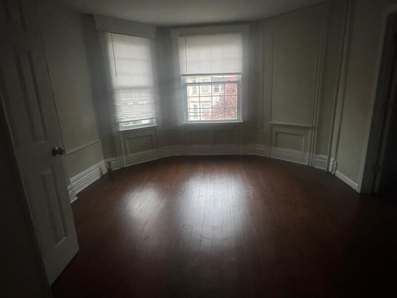 138 Seymour Ave Newark, NJ 07108