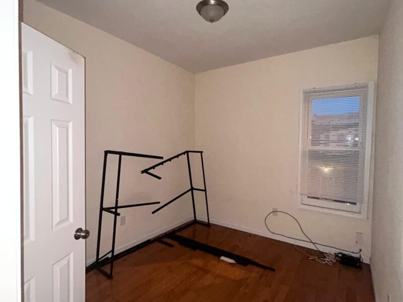 826 S 15th St Newark, NJ 07108