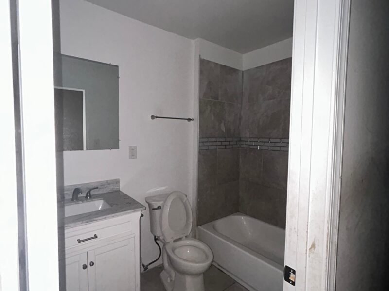 826 S 15th St Newark, NJ 07108