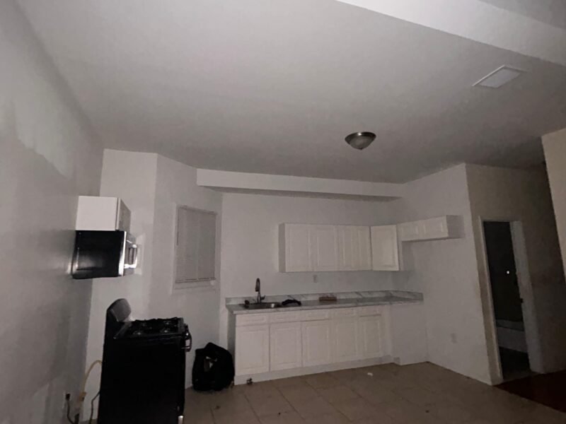 826 S 15th St Newark, NJ 07108