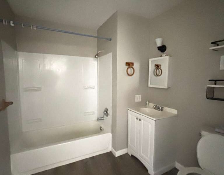 405 Littleton Ave, Newark, NJ 07103