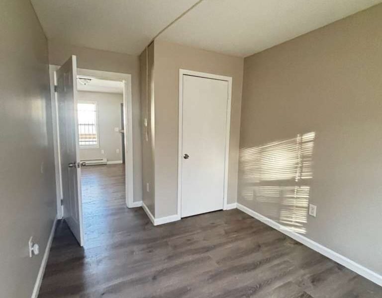 405 Littleton Ave, Newark, NJ 07103