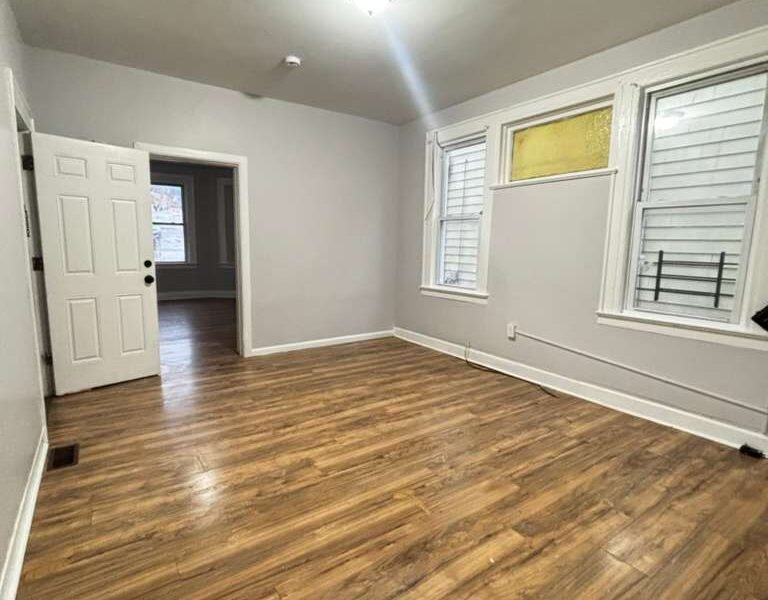 1077 Grove St Irvington, NJ 07111