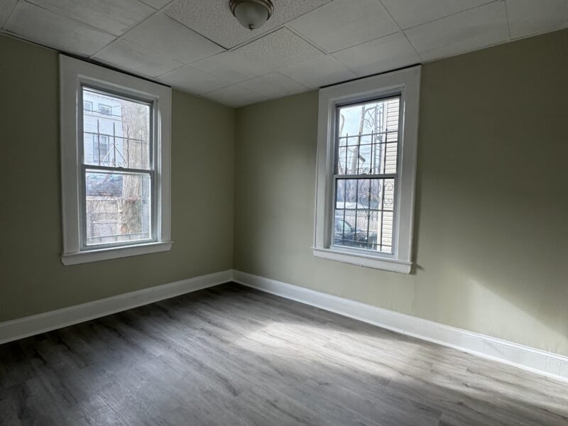 192 Shephard Ave Newark, NJ 07112