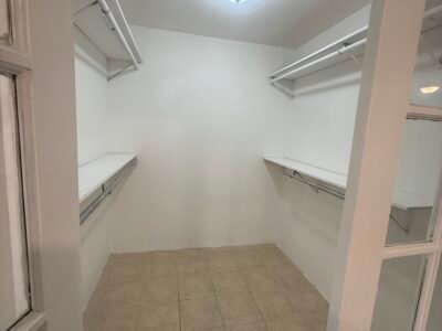 Apartamento con Balcón