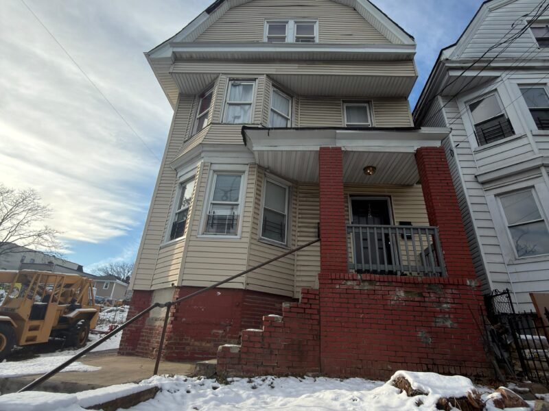 725 Bergen St Newark, NJ 07108