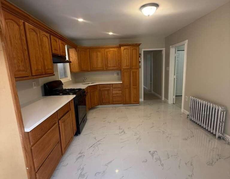 24 N Fifth St Newark, NJ 07107