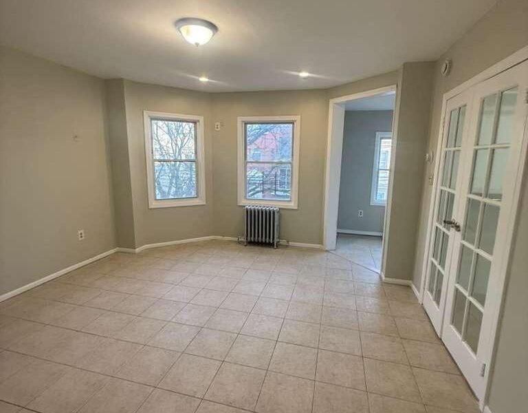 24 N Fifth St Newark, NJ 07107