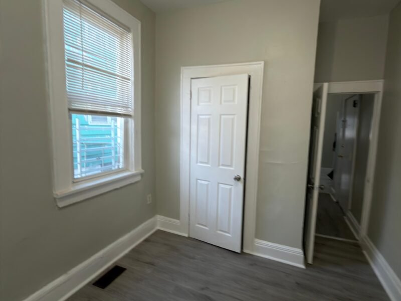 35 Hanford St Newark, NJ 07114