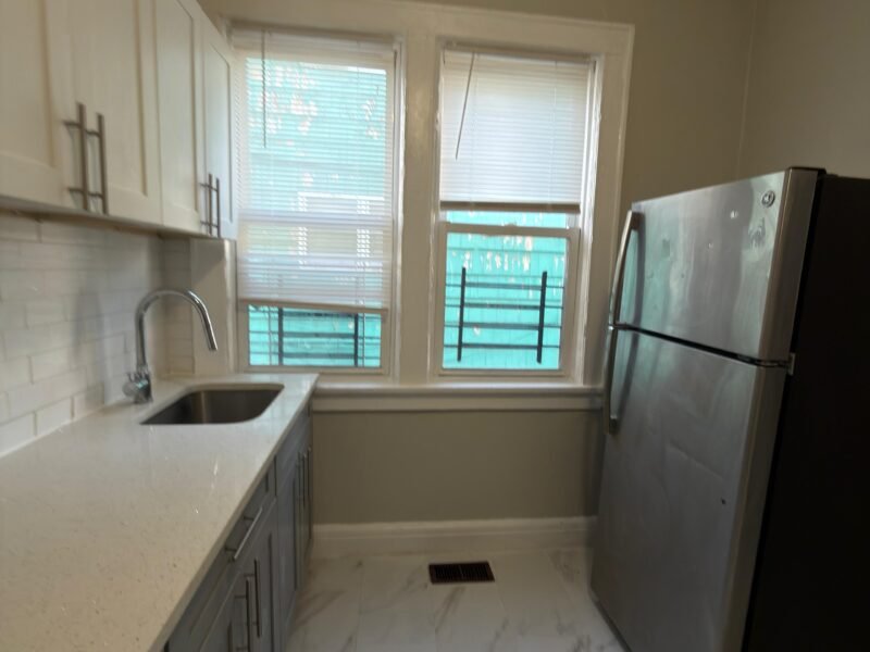 35 Hanford St Newark, NJ 07114