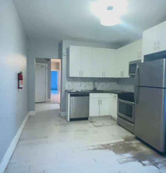 164 Delaware Ave, Jersey City, NJ 07306