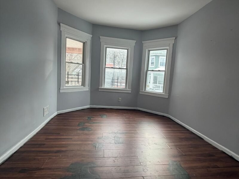 39 Homestead Park Newark, NJ 07108