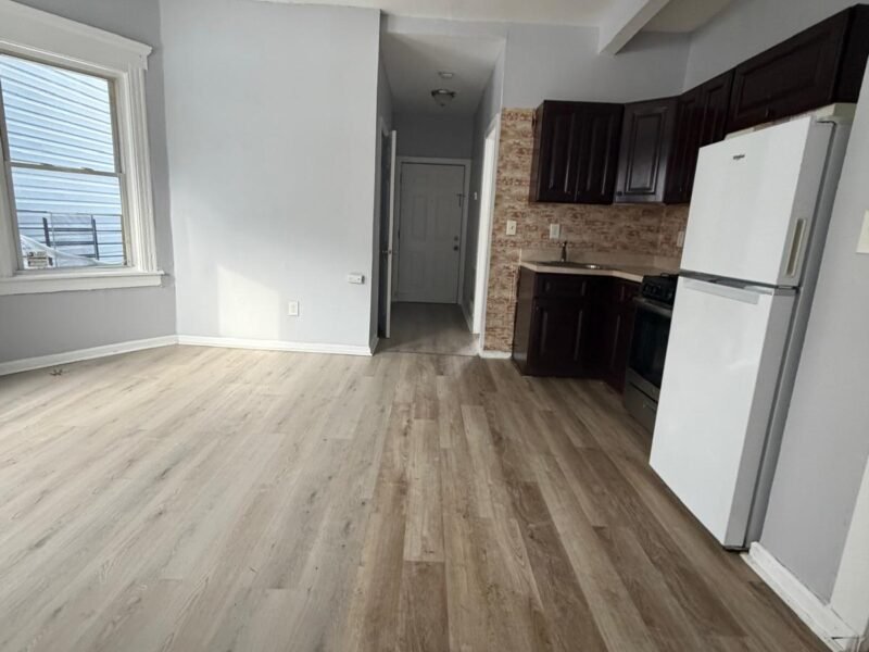 39 Homestead Park Newark, NJ 07108