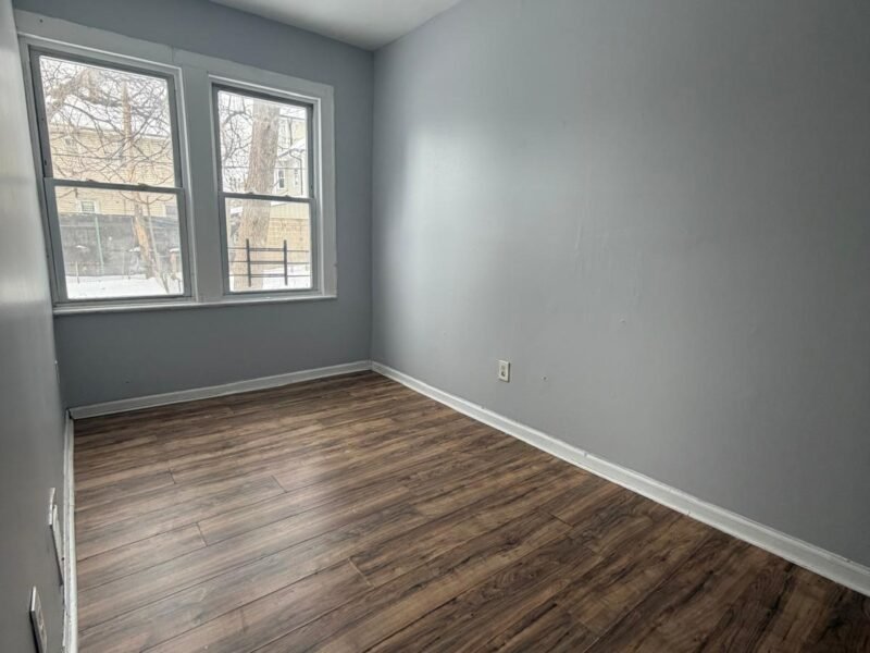 39 Homestead Park Newark, NJ 07108