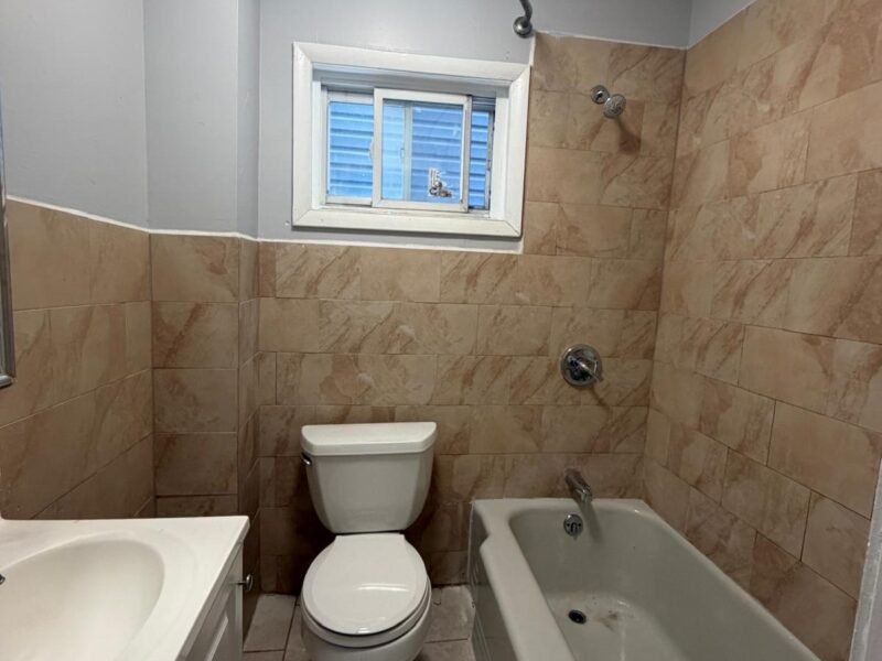 39 Homestead Park Newark, NJ 07108